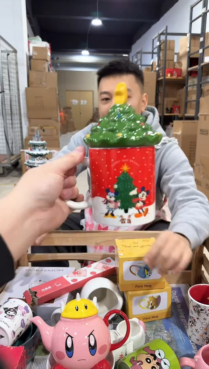 瓷片03款圣诞树米奇带盖杯