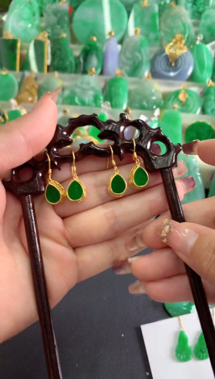 【闪购商品】翡翠吊坠(不含链)银S925镶嵌多样性发货其中一对