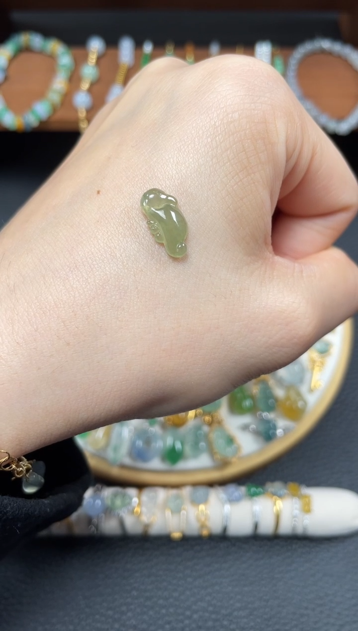 【闪购商品】翡翠吊坠(不含链)18K金镶嵌一个  JK326