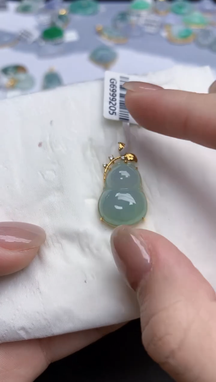 【闪购商品】翡翠颈饰18K金镶嵌天然缅甸翡翠A货