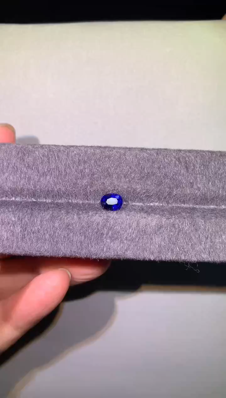 【闪购商品】蓝宝石裸石未镶嵌1.21ct吉尔德老烧皇家蓝S042