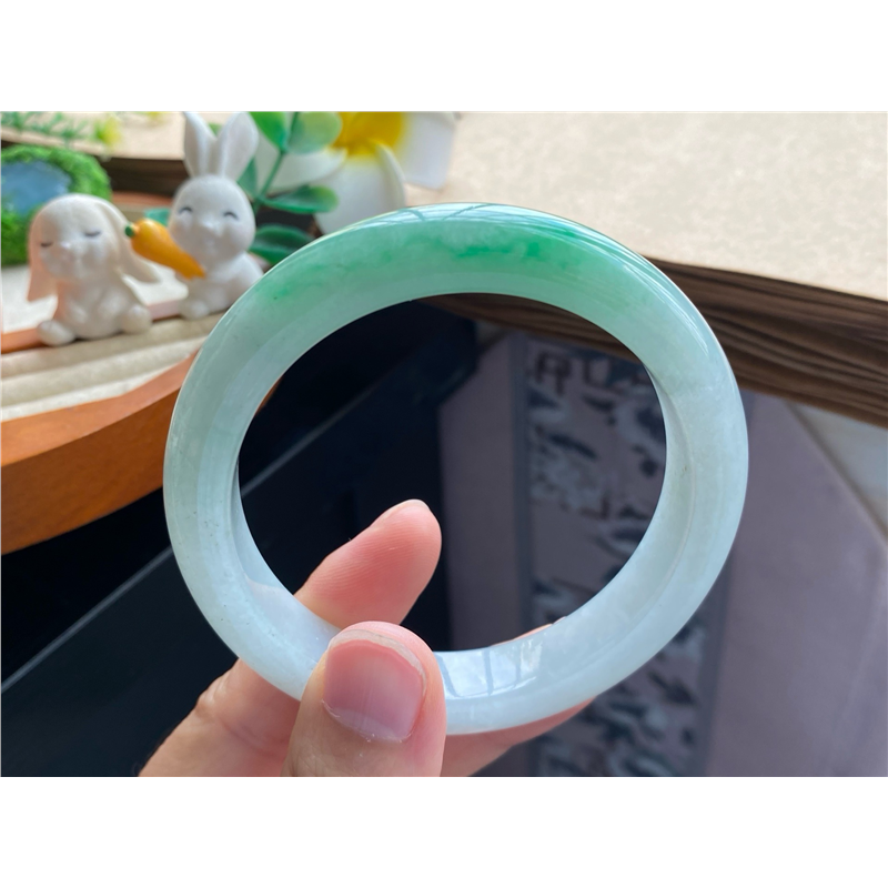 10.03批正圈翠绿色8865号58.8-12.1-9青翠绿色很清爽漂亮翡翠手镯