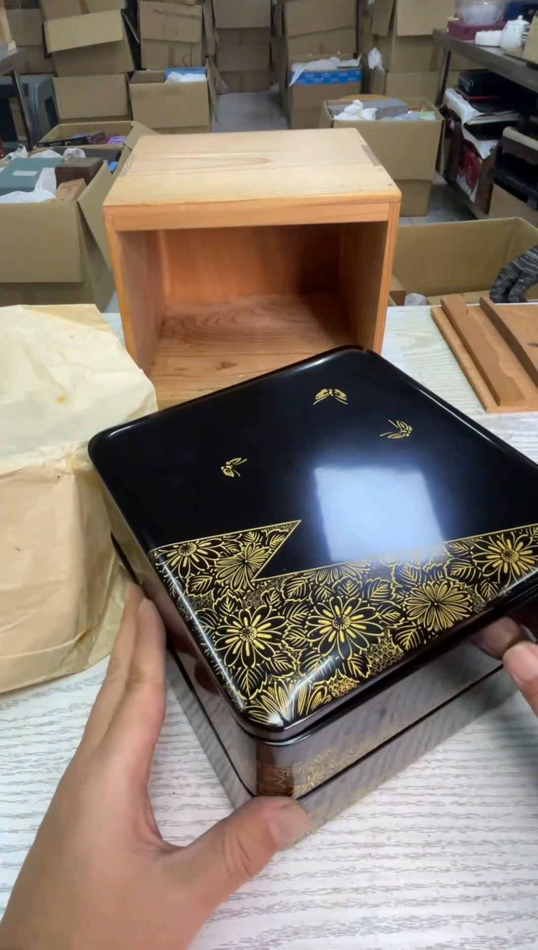 1盒默认微瑕，no退no换，介意勿拍