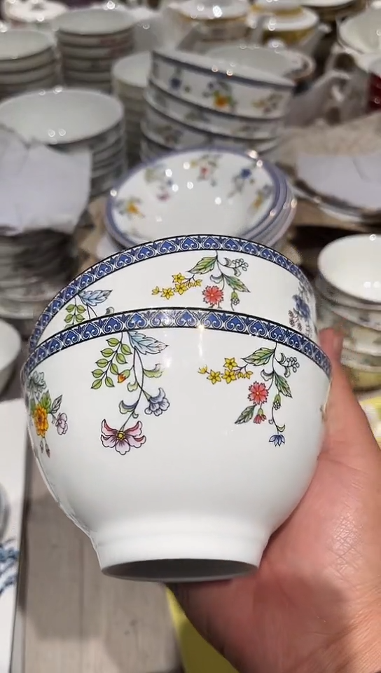 瓷4.75碗2个微瑕隆达骨瓷