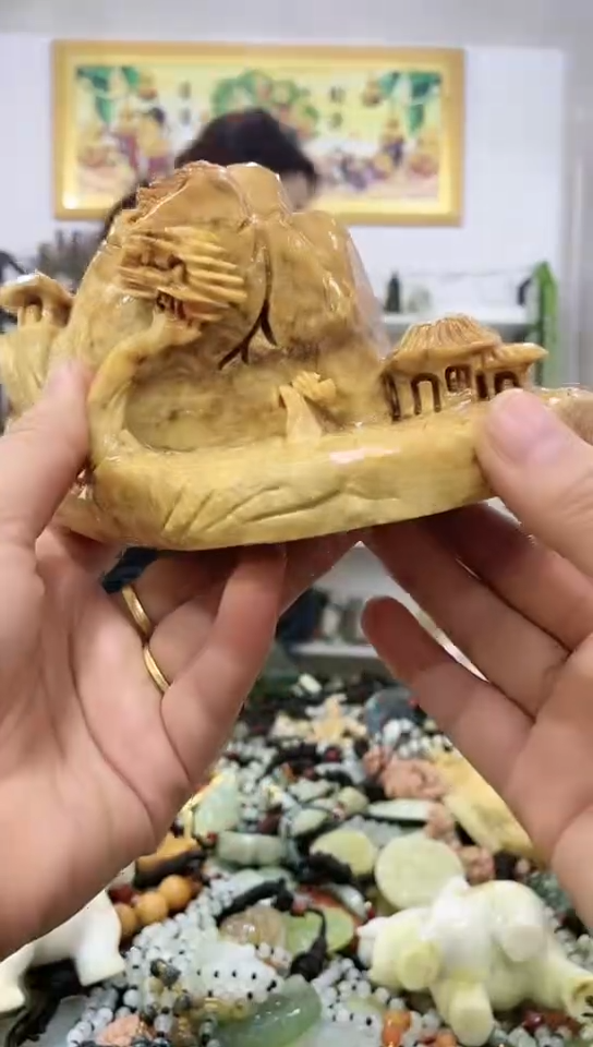 未镶嵌蛇纹石玉摆件    