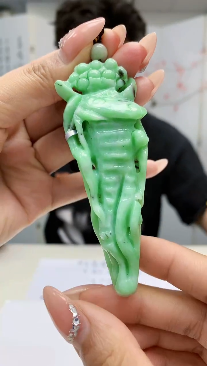 【闪购商品】定制翡翠未镶嵌4688MM-毛货挂件13