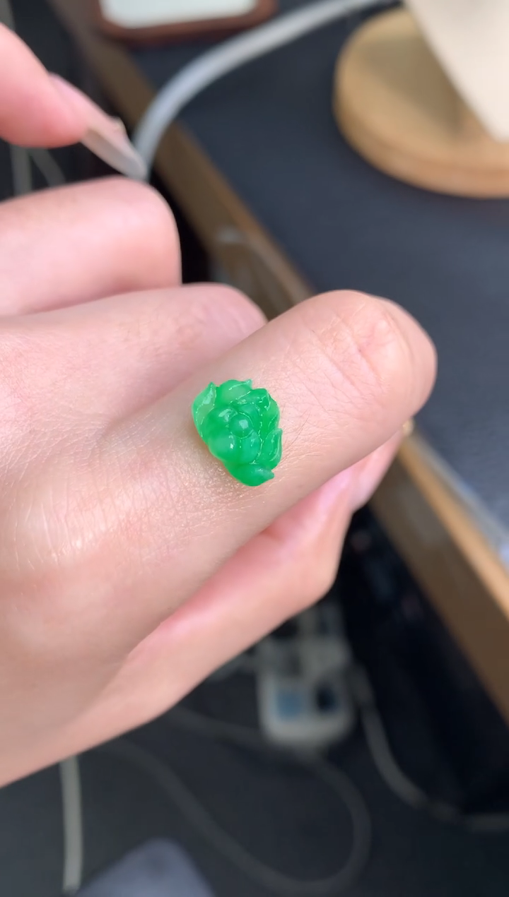 未镶嵌定制翡翠莲花