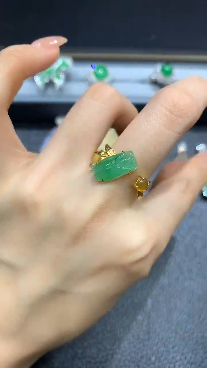 【闪购商品】翡翠戒指18K金镶嵌88团购