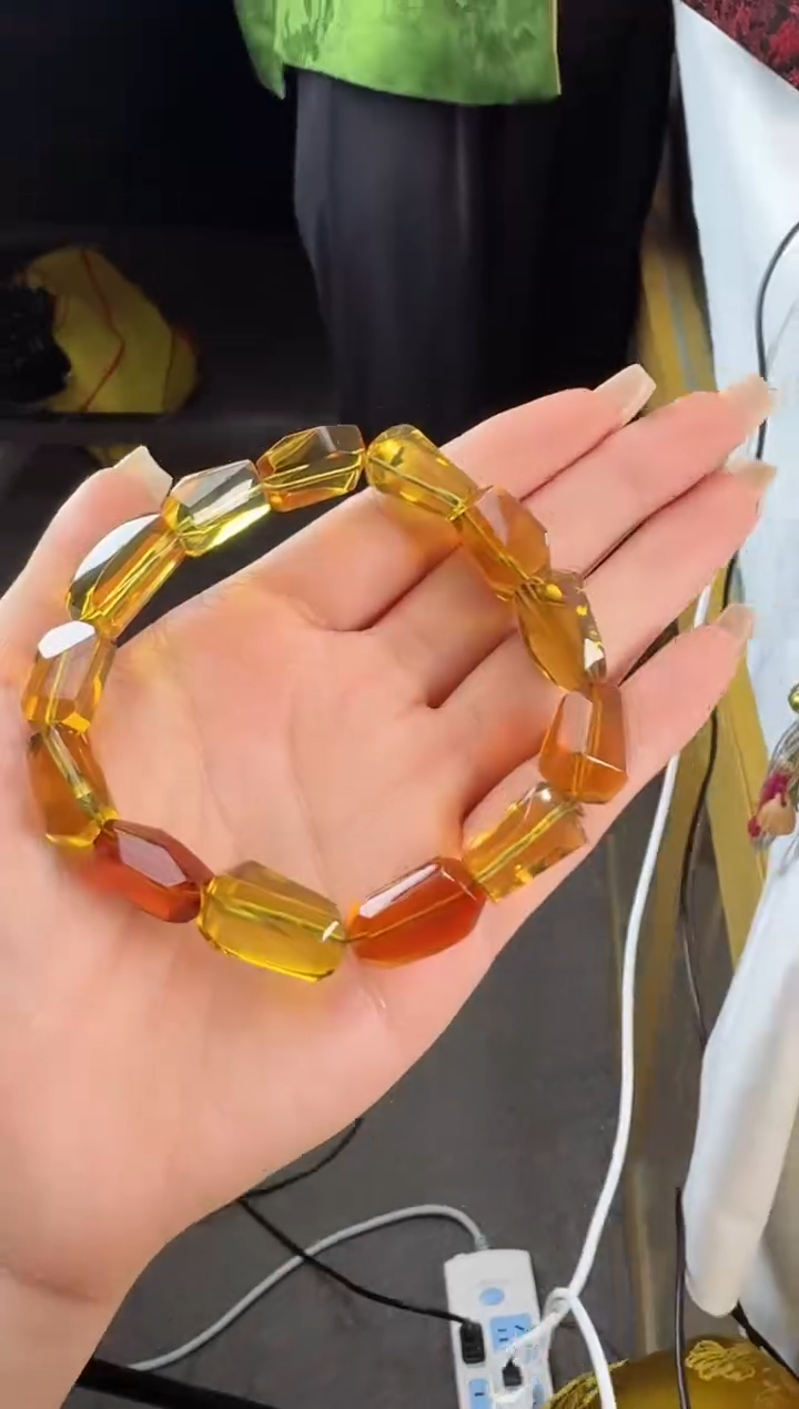 定制琥珀未镶嵌06017044