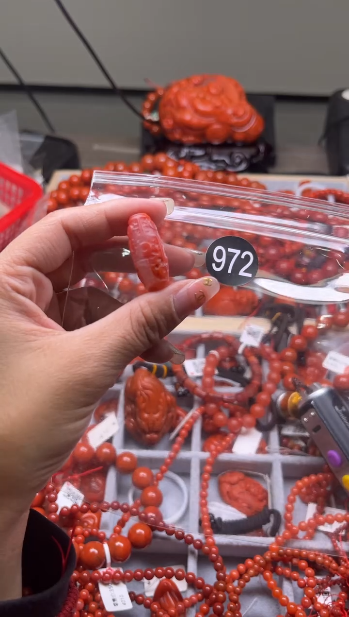 【闪购商品】南红玛瑙珠宝奇石未镶嵌9725