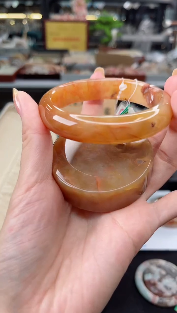 【闪购商品】石英质玉手镯未镶嵌61圈口（赠品镯心）677078