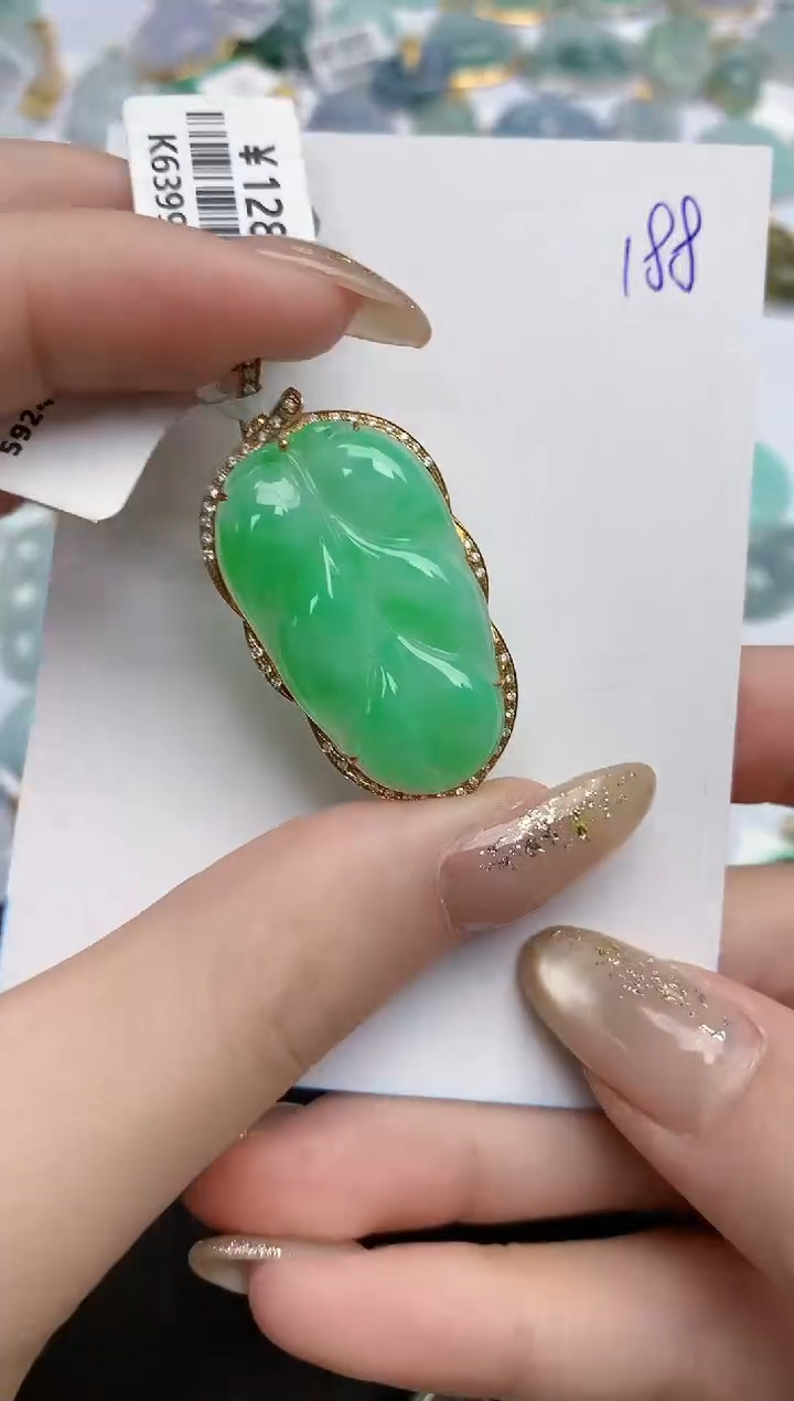 【闪购商品】翡翠颈饰18K金镶嵌天然缅甸翡翠A货