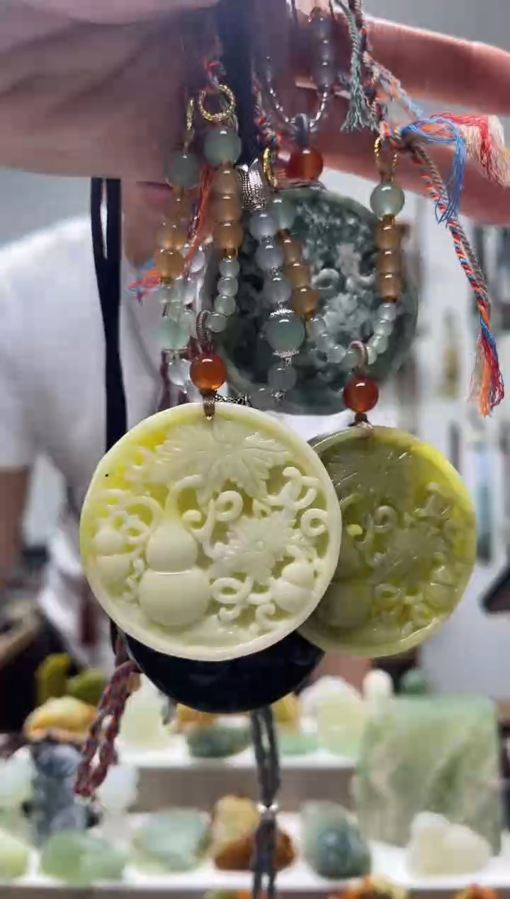 未镶嵌岫玉颈饰多样性发货 其中发一