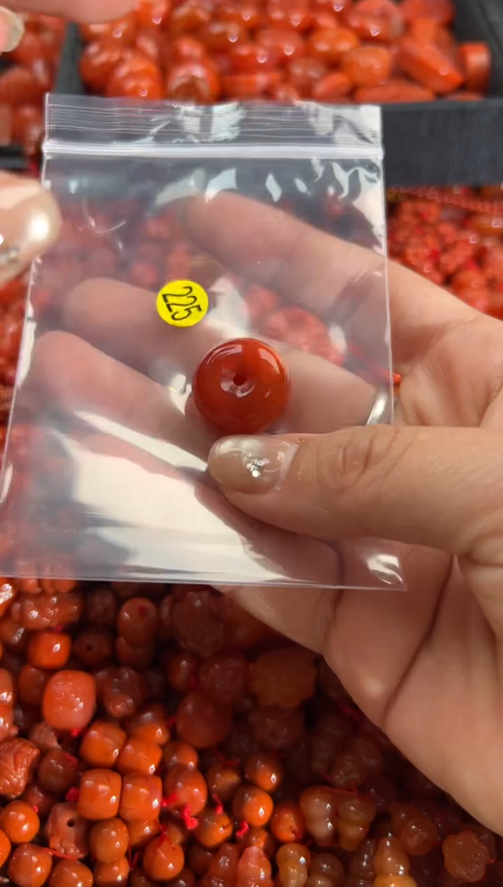 【闪购商品】南红玛瑙颈饰未镶嵌1