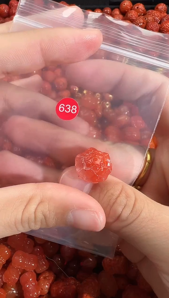 颈饰未镶嵌南红玛瑙1