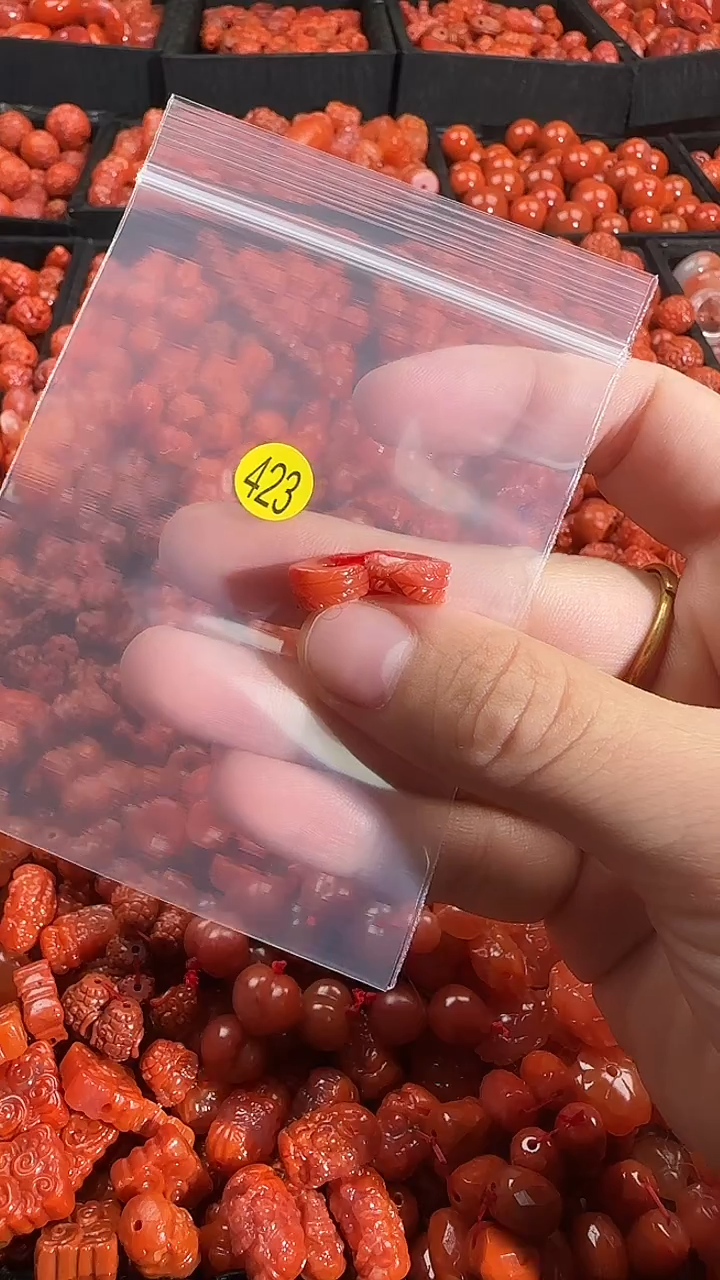 颈饰未镶嵌南红玛瑙1