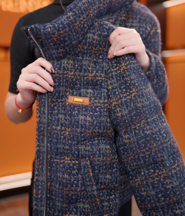 [甄选大朵鸭绒]25年冬岫烟黑保暖小香风外套时髦减龄白鸭绒羽绒服