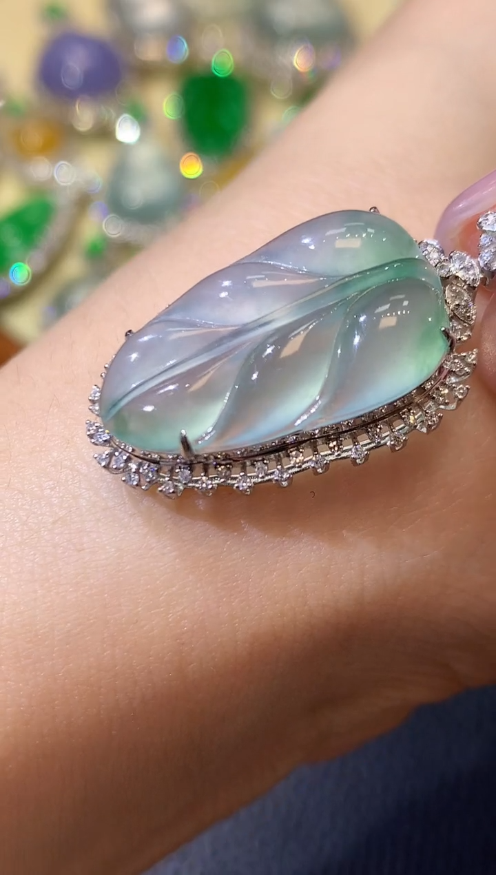 【闪购商品】翡翠吊坠(不含链)18K金镶嵌D16