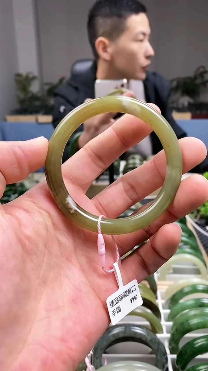 【闪购商品】和田玉手镯未镶嵌55.4