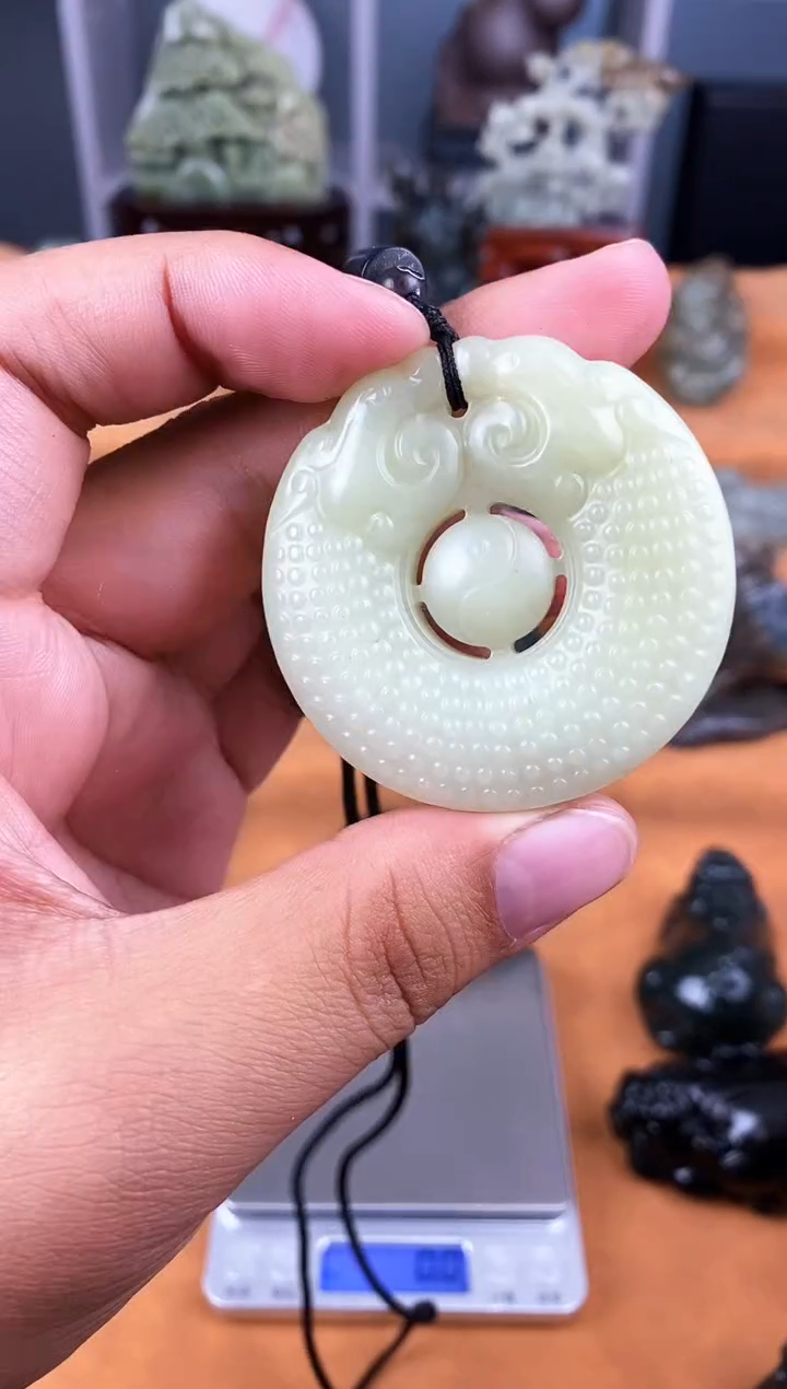 颈饰未镶嵌和田玉1