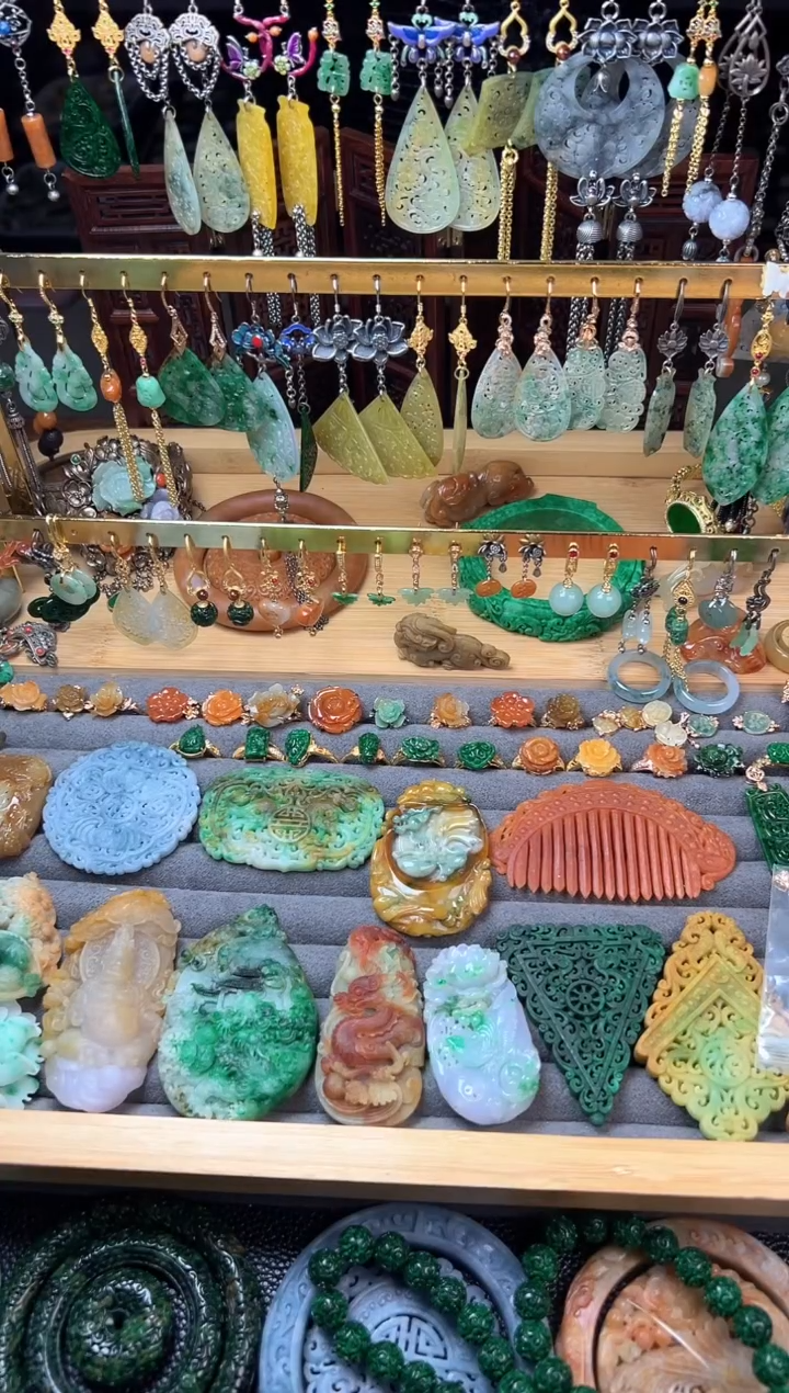 未镶嵌定制翡翠c**a翡翠