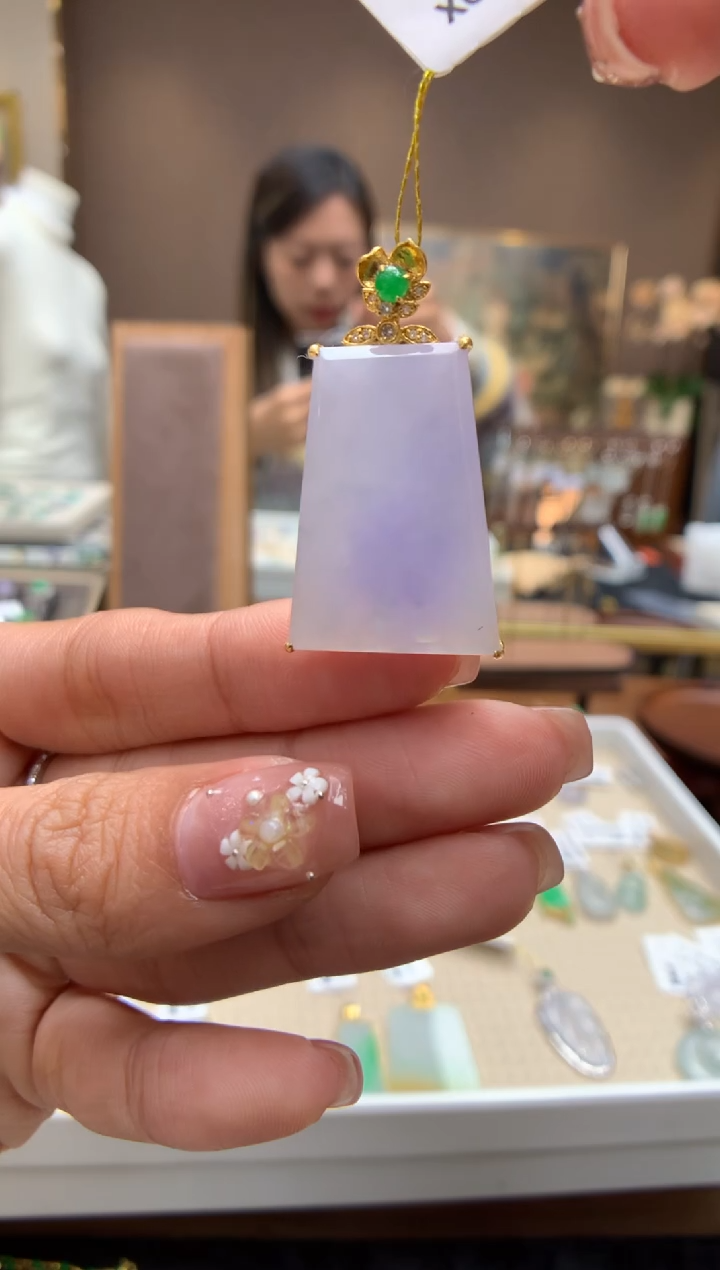 【闪购商品】翡翠颈饰18K金镶嵌无事牌