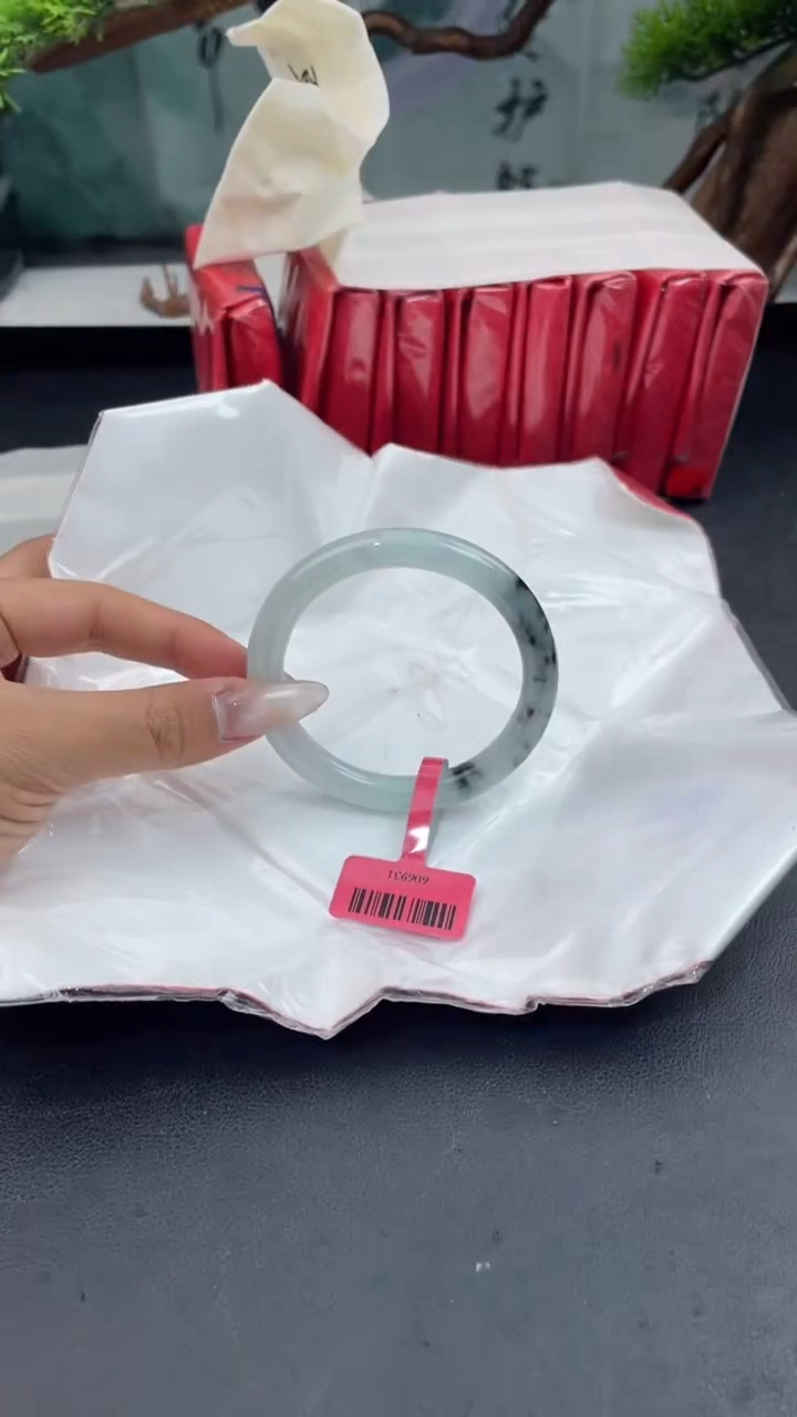 【闪购商品】翡翠手镯未镶嵌13翡翠手镯