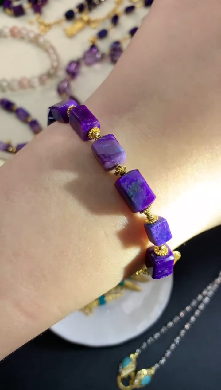 【闪购商品】苏纪石（舒俱来）手链18K金镶嵌多样性发货一件7800