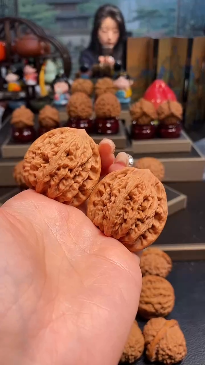 【闪购商品】文玩核桃吊坠F639麦穗虎头42