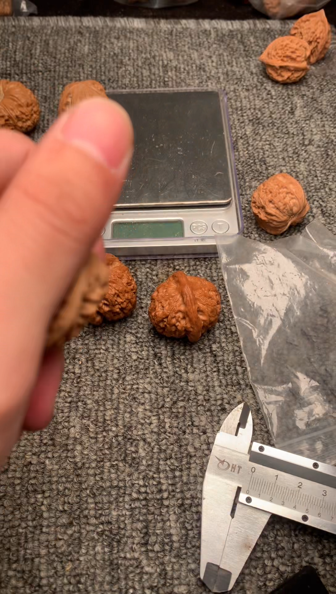 【闪购商品】文玩核桃吊坠白狮子
