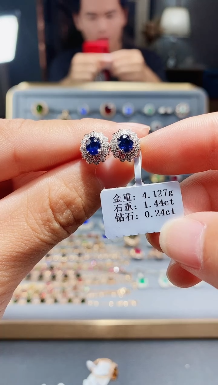 【闪购商品】蓝宝石耳是14K金镶嵌1.44.