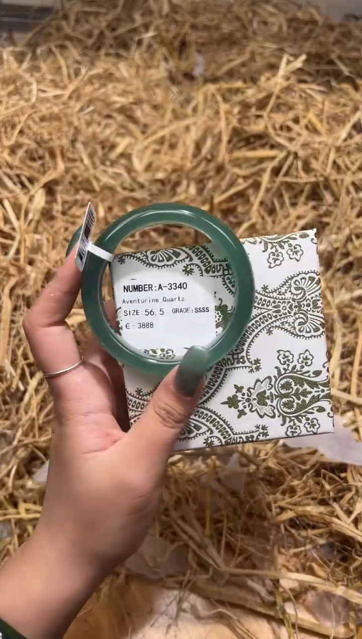 未镶嵌手镯石英质玉A3340B