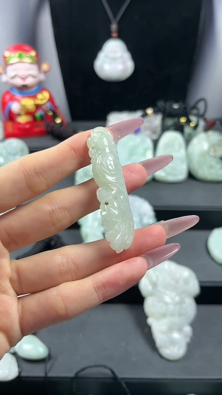 【闪购商品】翡翠颈饰未镶嵌英明神武