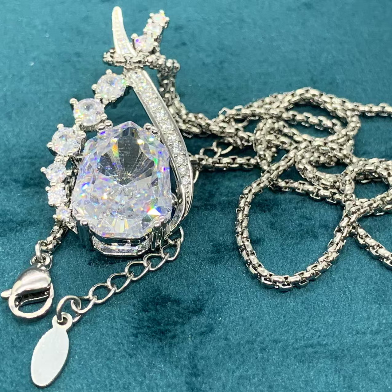 【南非库里南】NFKLN 高端奢华定制 白色水滴吊坠  286