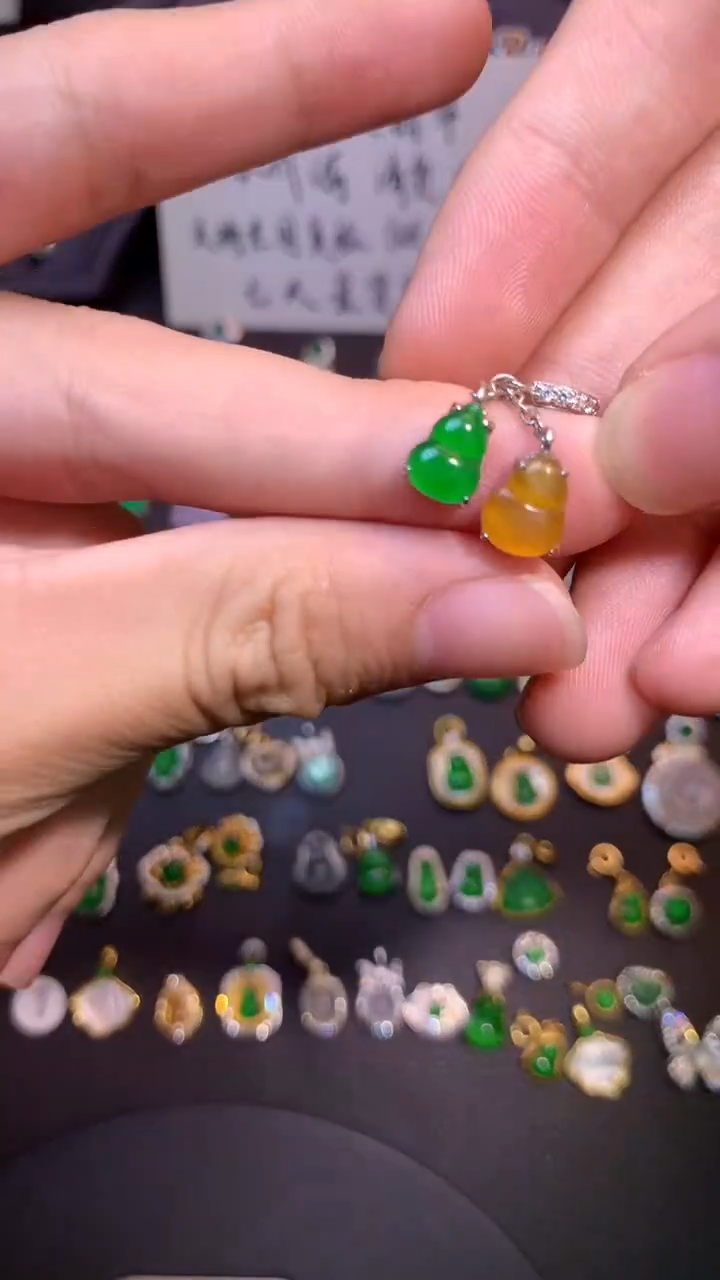 吊坠(不含链)银S925镶嵌翡翠虎****店1