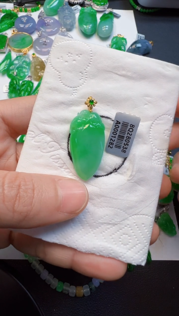 【闪购商品】翡翠吊坠(不含链)18K金镶嵌2380