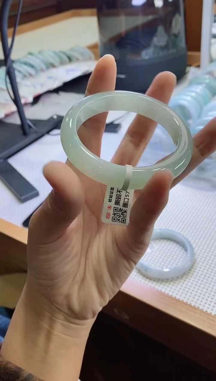 未镶嵌手镯翡翠正圈57圈口，12