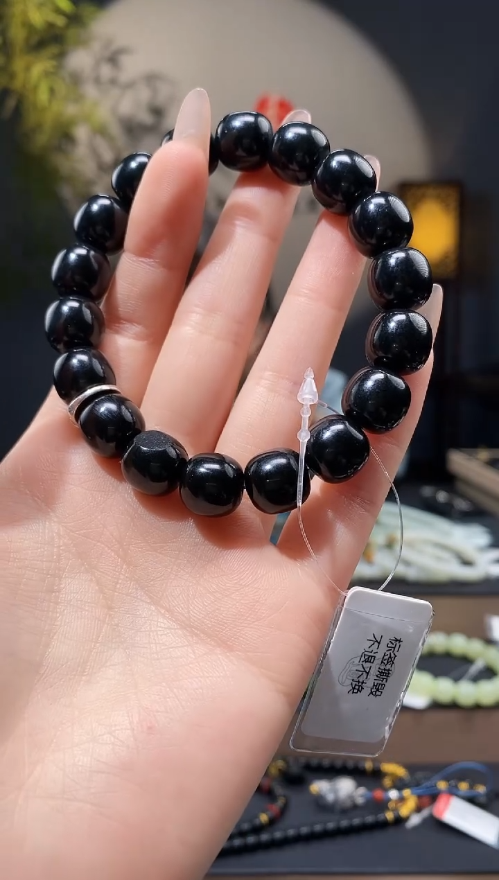 【闪购商品】和田玉1未镶嵌12mm黑青老型手串