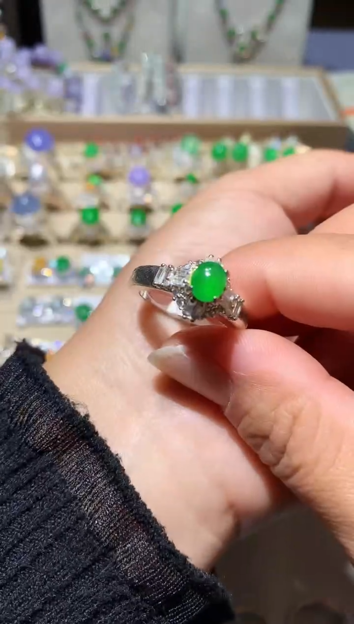 【闪购商品】翡翠耳饰未镶嵌戒指