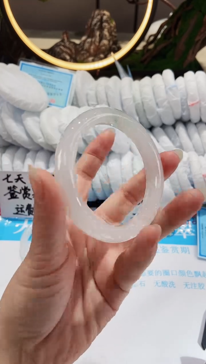 【闪购商品】石英质玉手镯未镶嵌32-57