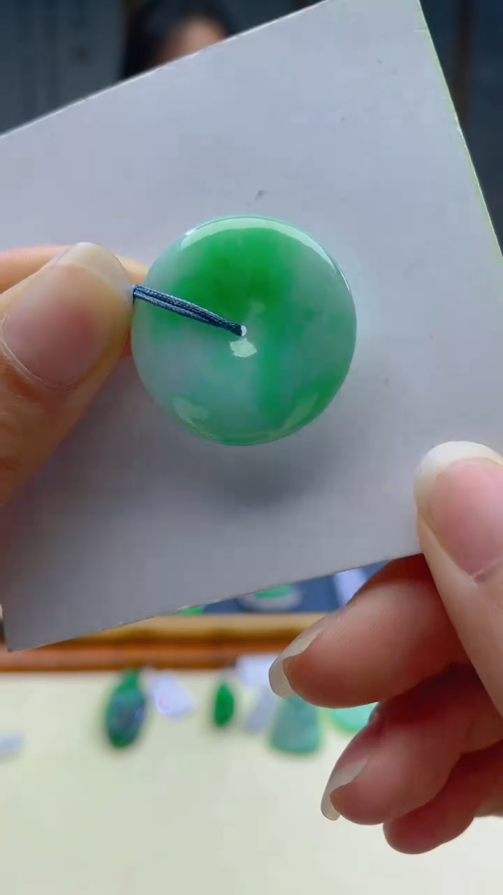 【闪购商品】翡翠颈饰未镶嵌天然A货翡翠