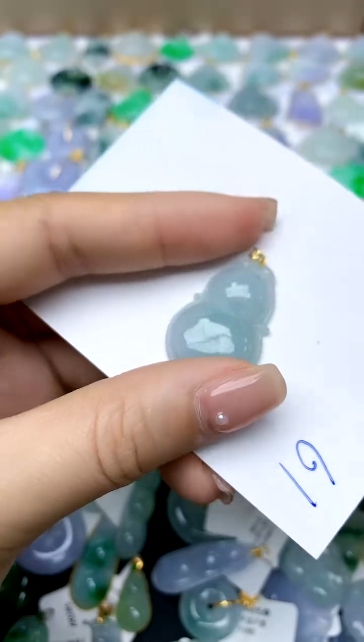 【闪购商品】翡翠颈饰18K金镶嵌天然A货翡翠