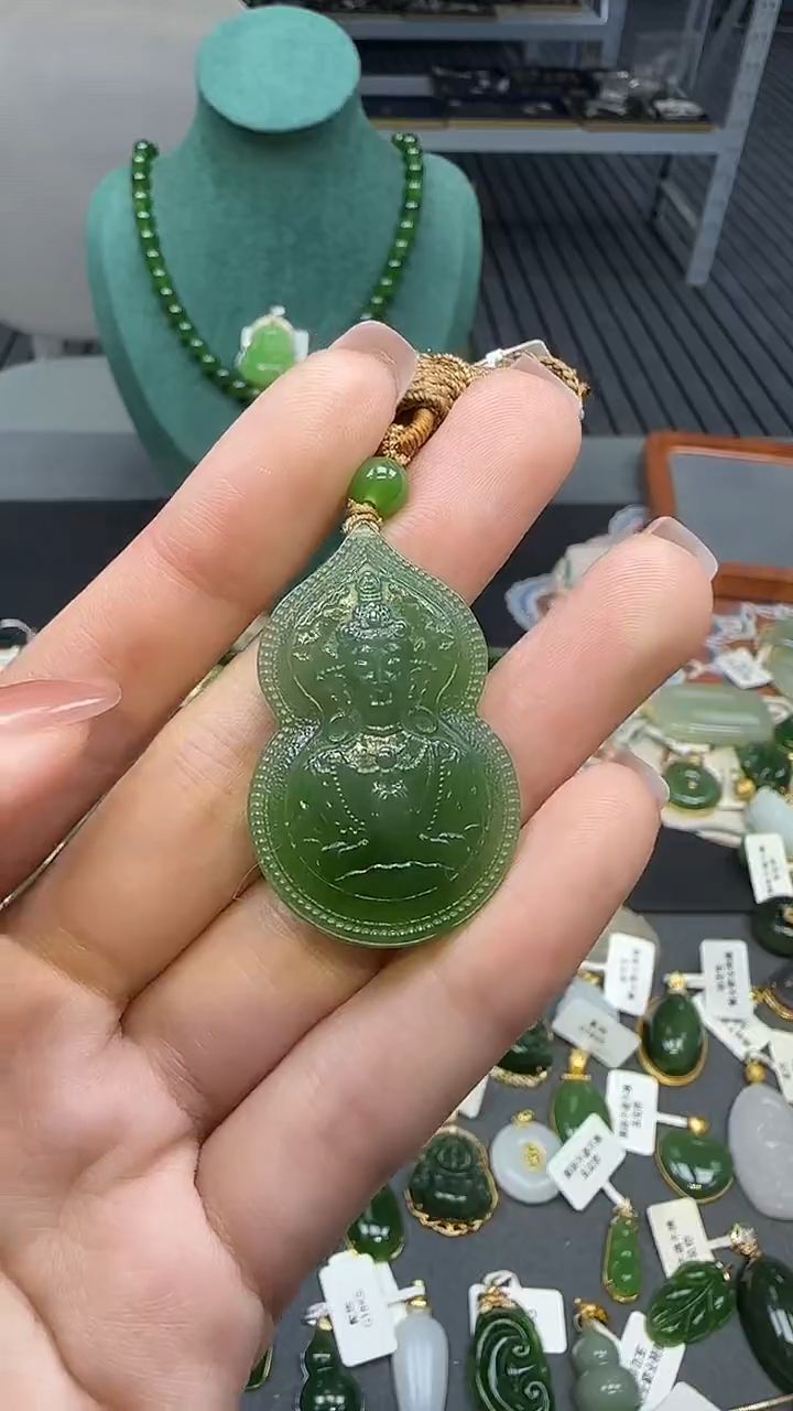 未镶嵌和田玉挂件1