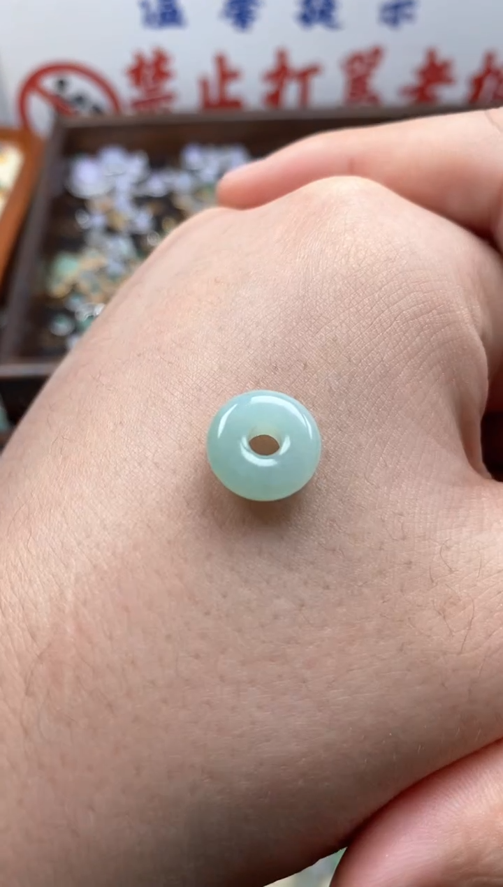 【闪购商品】翡翠颈饰未镶嵌哥哥
