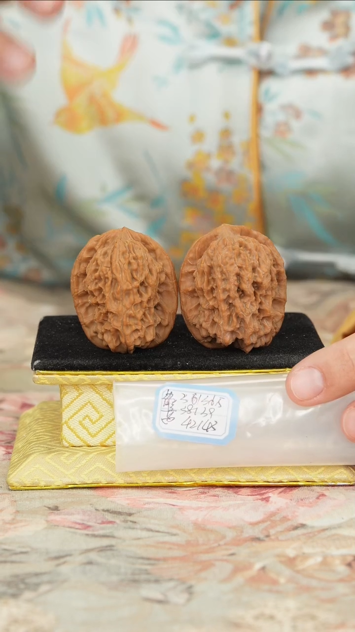 【闪购商品】文玩核桃把件非嫁接马老四