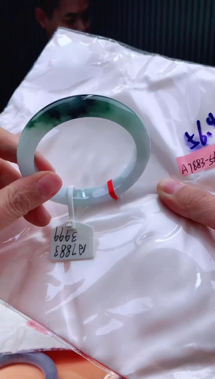 未镶嵌手镯翡翠56+