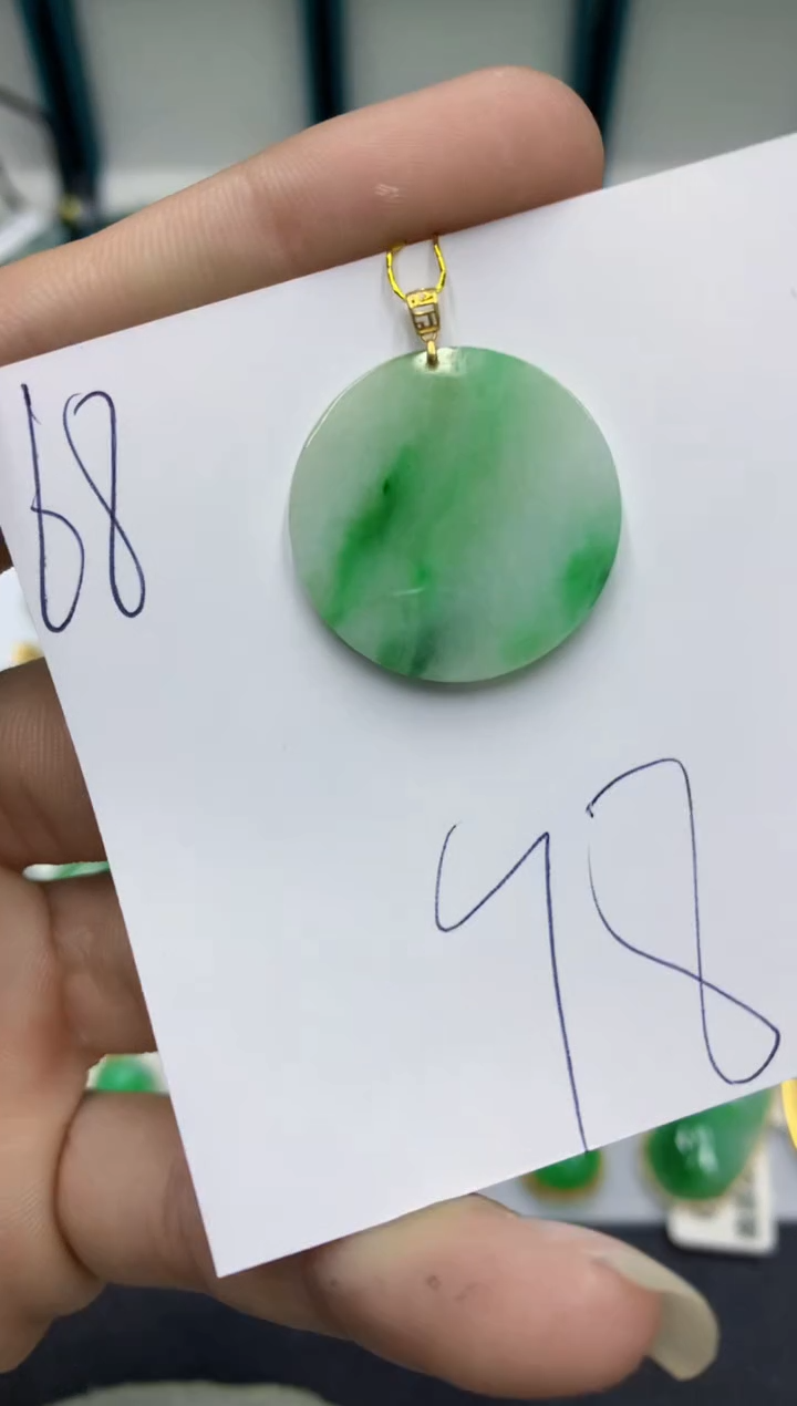 【闪购商品】翡翠颈饰18K金镶嵌翡翠