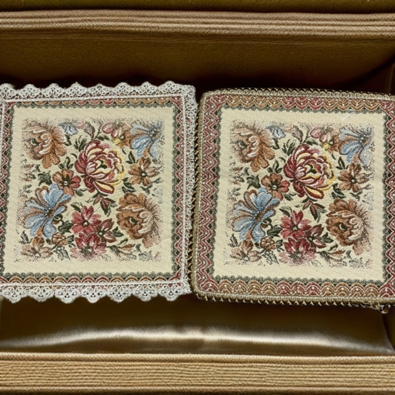 《小芳》07约25*25花瓶垫、隔热垫茶杯、桌面台灯垫、（不挑边发6）