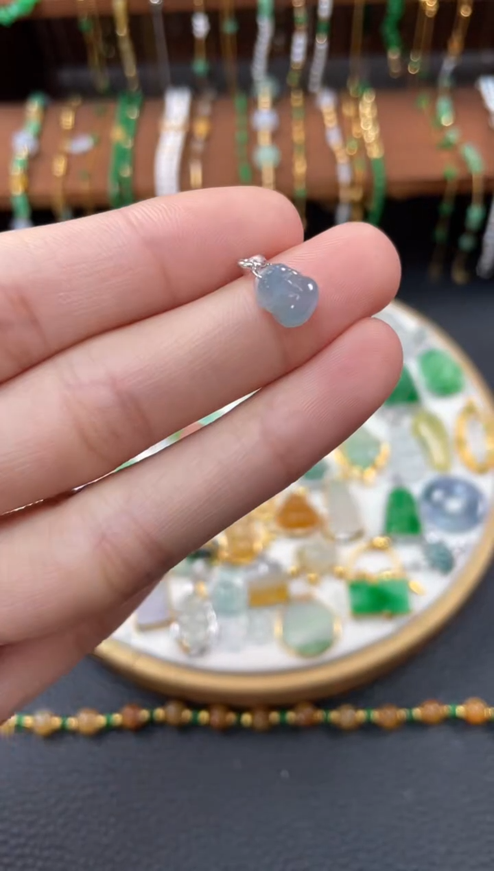 【闪购商品】翡翠吊坠(不含链)18K金镶嵌一个   JK725