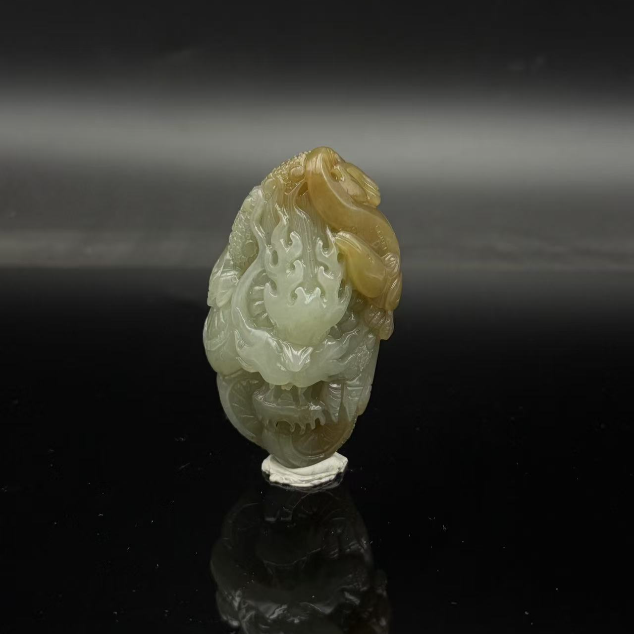 和田玉且末糖白龙形手把3911